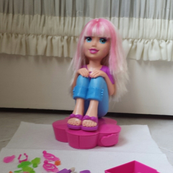 Large Polly Pocket hair and accessory doll - Picture 2 of 7